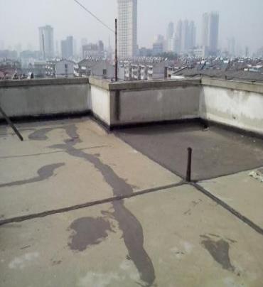单县漏水维修 楼顶漏水是什么原因，楼顶漏水维修方法是什么?