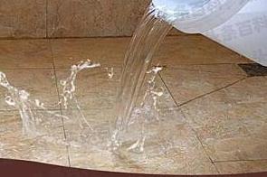 单县漏水维修 免砸砖防水材料该如何施工